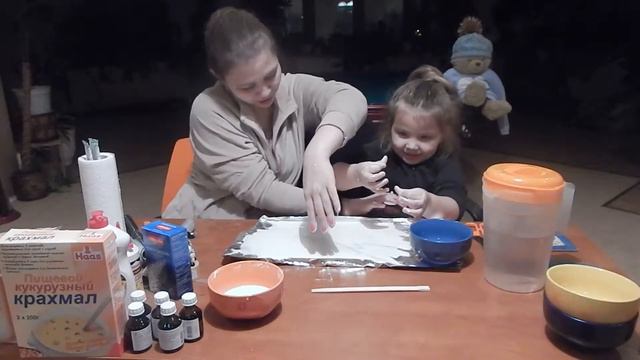 Опыты в домашних условиях. Юные химики часть- 1 смотреть онлайн