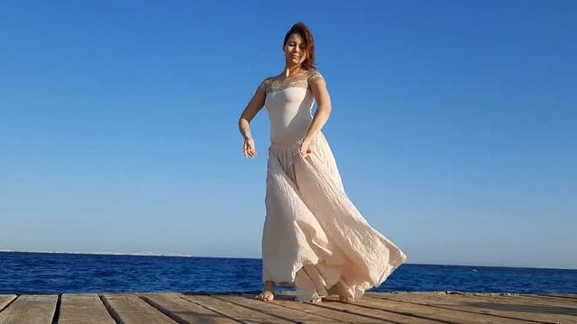 Танец Мандала на берегу Красного моря в Египте смотреть онлайн