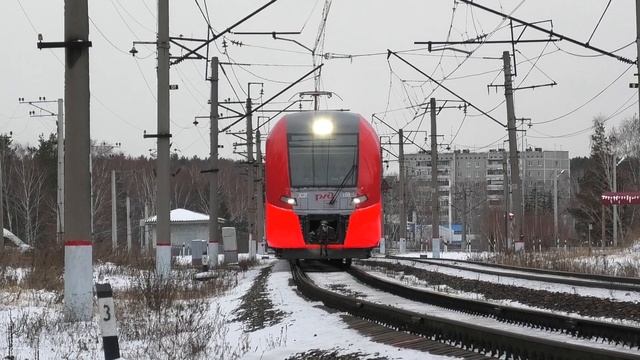 "Ласточка из Дёмы". ЭС2Г-158 "Ласточка" сообщением Екатеринбург-Пасс. — Каменск-Уральский смотреть онлайн