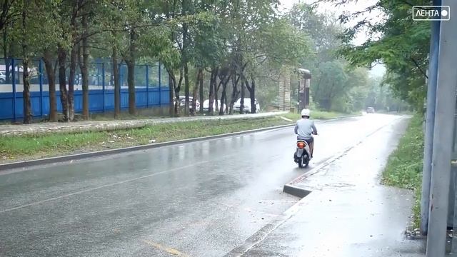 Госавтоинспекция Артёма напоминает о правилах управления мопедами несовершеннолетними водителями. смотреть онлайн