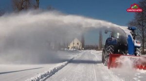 Снегоуборочная машина со шнеком и механизмом отбрасывания снега