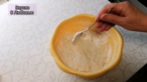 Творожные оладушки на дрожжах.