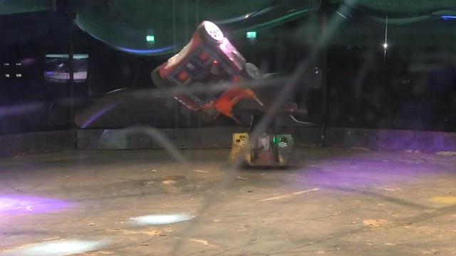 RoboRiots Dublin 2022: King B Vs Ripper смотреть онлайн