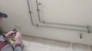 Разводка труб водоснабжения и трубы для слива воды в квартире Часть 1 - снято на видео