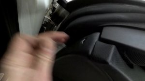 Как снять обшивку двери VW Passat CC Door Removal