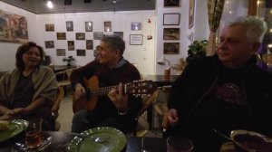 сидели два медведя...