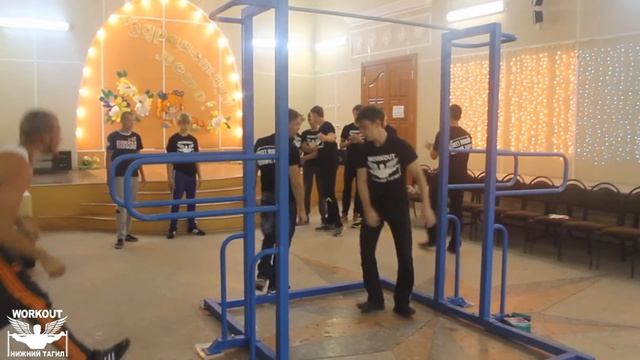 Первое показательное выступление коллектива "Воркаут Нижний Тагил" смотреть онлайн
