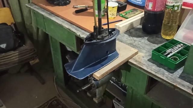 Приготовил обед в гараже. На печке буржуйке. Кто работает - тот ест! смотреть онлайн