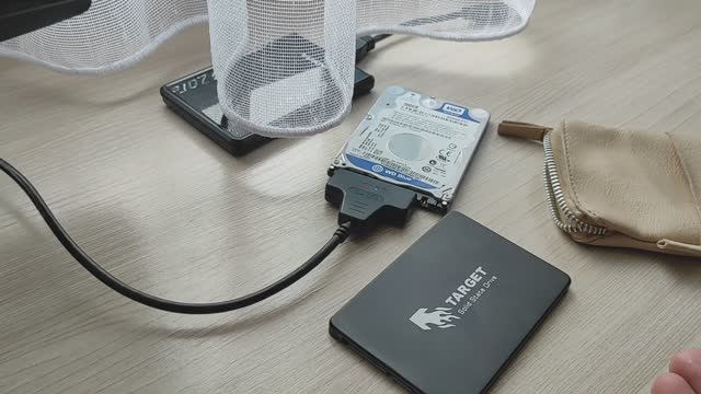 Подключение любого жёсткого диска 2,5" через SATA-USB