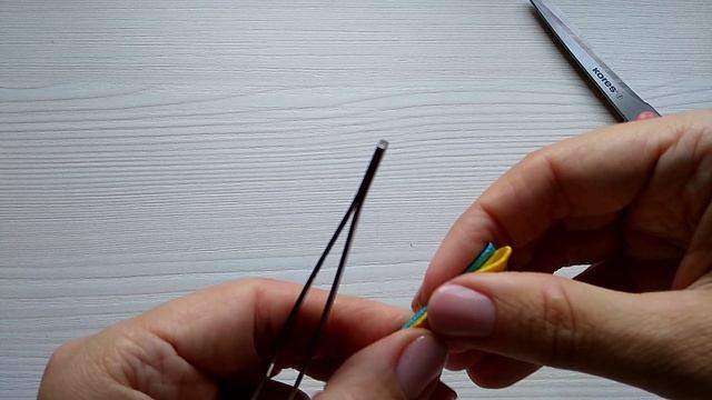 Двухцветный острый лепесток Канзаши. Мастер-класс смотреть онлайн