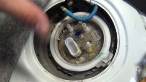 VW JETTA MK6 FUEL PUMP REPLACEMENT REMOVAL | VW GOLF MK6