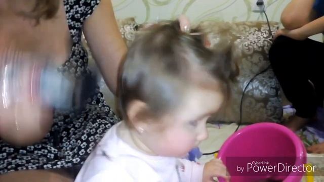 Стрижем Настеньке волосы!!! смотреть онлайн