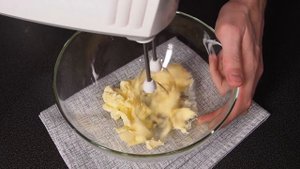 Ленивый МЕДОВИК без раскатки коржей | Домашний торт за 30 минут!