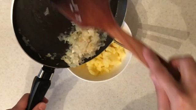 #жареныепельменискартошкой#чучвара#рецепт Жареные пельмени с картошкой смотреть онлайн