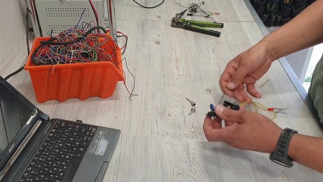 Поиск короткого замыкания. Два простых приспособления сделанные своими руками. смотреть онлайн