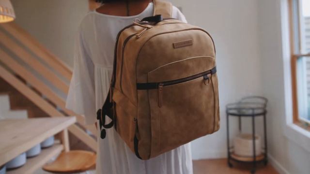 Petunia Pickle Bottom Spring 2022 Collection - 2-in-1 Provisions Backpack Micro Moment смотреть онлайн