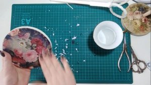 Как сделать подставку для куклы
