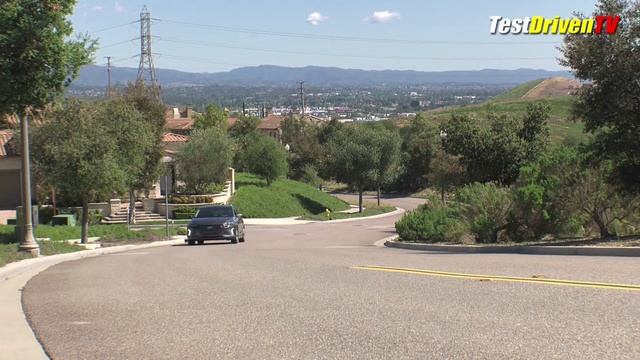 2017 Hyundai Ioniq: First Look смотреть онлайн