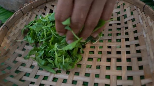 Изумительное приготовление хрустящей свинины с овощным рецептом жаркого - Удивительная кулинария смотреть онлайн