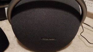 Harman Kardon Go+Play vs Onyx Studio 7