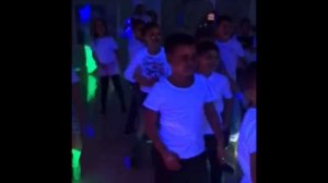 Парни зажигают