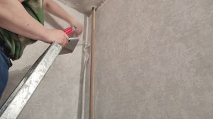 Как поклеить обои в угол