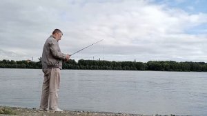 Рыбалка на Бии, в городе Бийске. 7 сентября 2023 Fishing on Biya, in the city of Biysk.