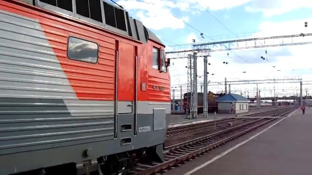 Отправление ЧС7-105 с поездом №343У Челябинск — Адлер