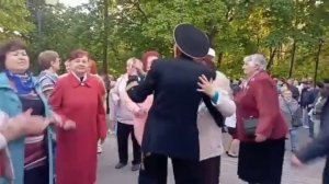 Блестят медали."Бутырка "В Гомельском парке. 09.05.2023.