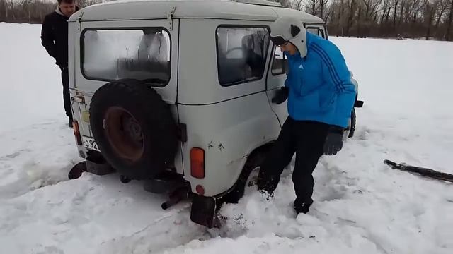 УАЗ 3151 по бездорожью смотреть онлайн