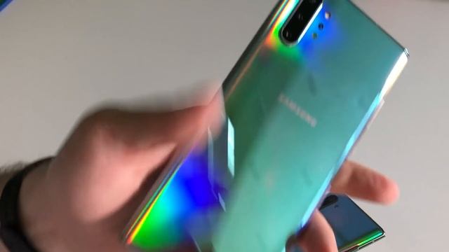 Samsung Galaxy Note 10 vs Note 10 Plus - сравнение, что выбрать, стоит ли переплачивать за +? смотреть онлайн