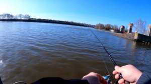 Ультра лайт на Москва реке ! Рыбалка в Москве