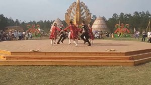 Ысыах Олонхо в Намцах 2019 танец этнических эвенов из Магадана