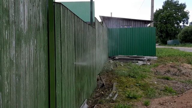 Чистка забора от старой краски керхером