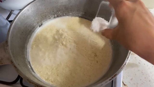 Сүтке су мен уксус қоса салдым.Енді дүкеннен сыр сатып алмаймын смотреть онлайн