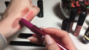 ASMR chewing gum, АСМР жевание жвачки, показываю вам свои ПОМАДЫ, жвачка АСМР, шепот