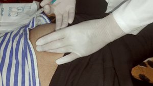 укол в ягодичную мышцу. внутримышечный укол в ягодицу