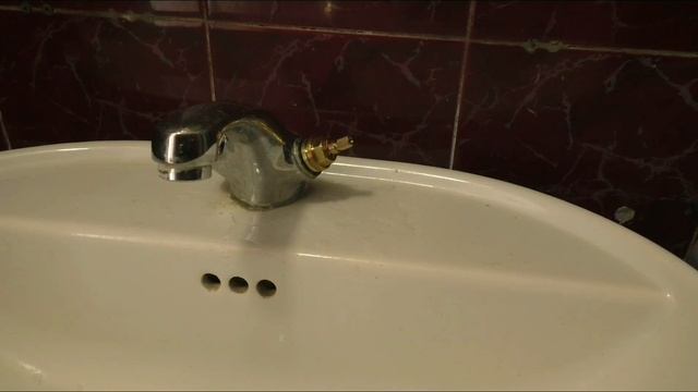 Мелкий ремонт водопроводного крана замена буксы – смотреть онлайн видео ...