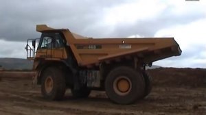 LGV Est: CAT 385B LME, Komatsu HD465, Volvo A40D, Pont-à-Mousson - Tragny, France, 2004.