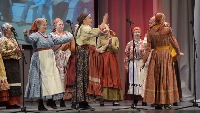 Баколье — «У голубя, у сизого золотая голова» смотреть онлайн