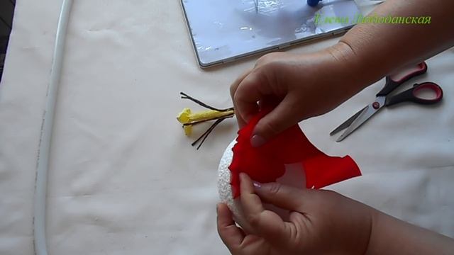 Огромный тюльпан из гофрированной бумаги