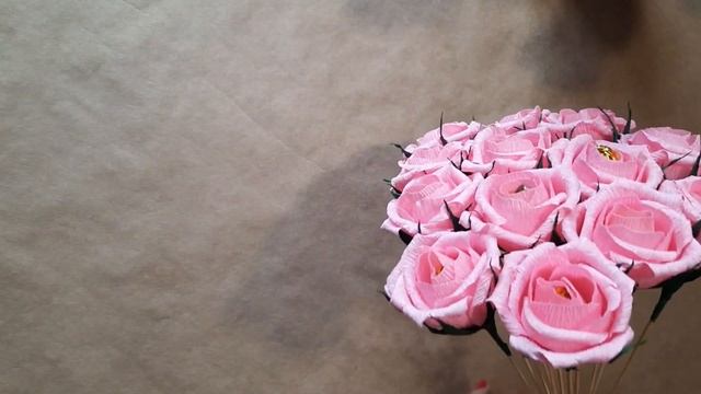 Букет-сердце из роз с конфетами. Собирала первый раз. смотреть онлайн