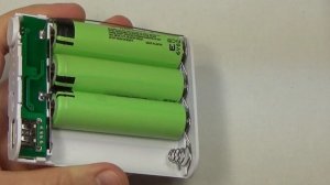 Универсальный внешний повербанк DIY алюминий корпус POWER BANK 18650x4 2.1А для телефона - обзор