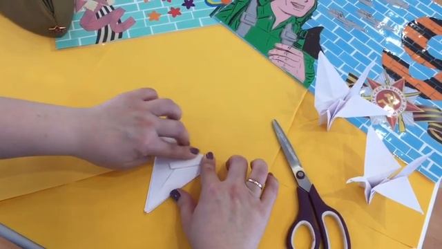 Журавль в технике оригами ко Дню Победы