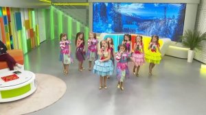 Выступление группы «Слаймы» музыкального центра «Волшебный микрофон»