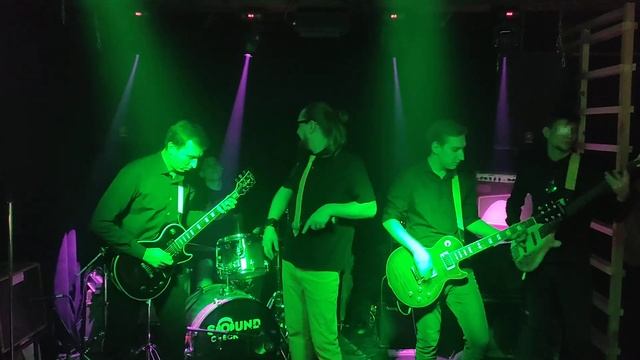 Питоны - Это не точно (Паб "Красный лев") смотреть онлайн