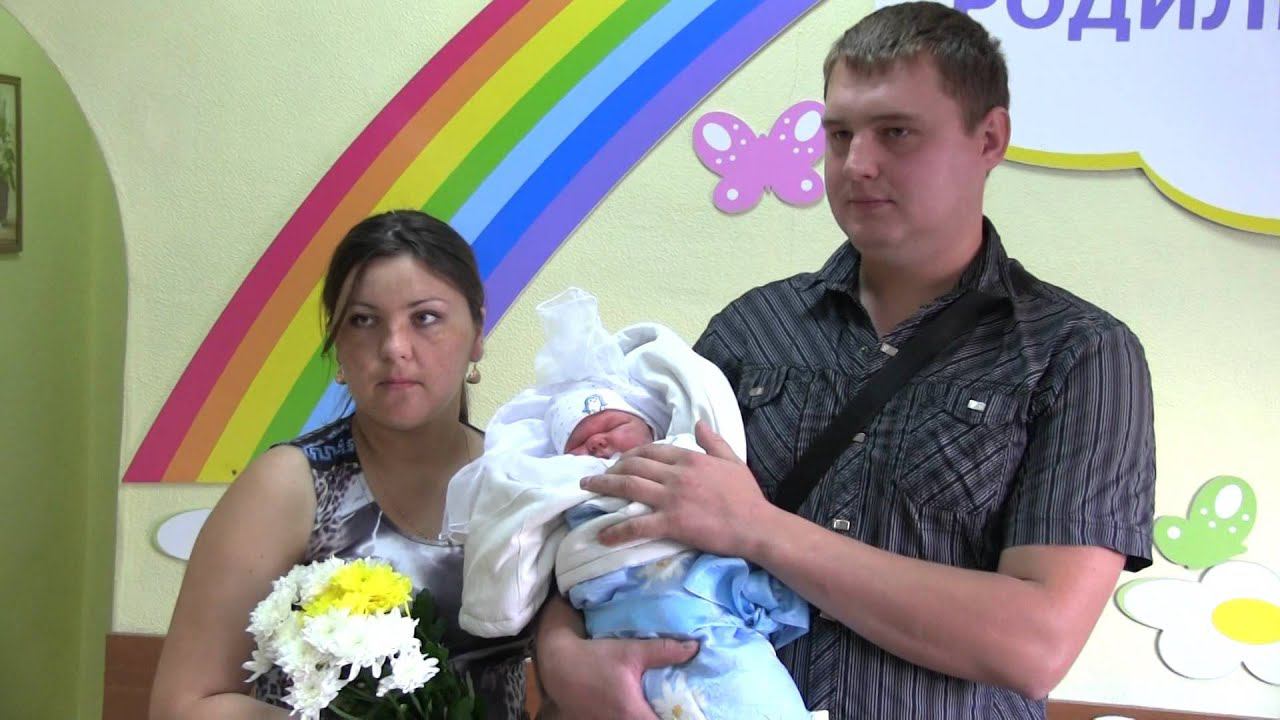 Выписка из роддома Данилы Денисовича смотреть онлайн