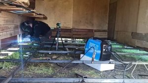 Металлический гараж . Вторая жизнь . Пол часть #1