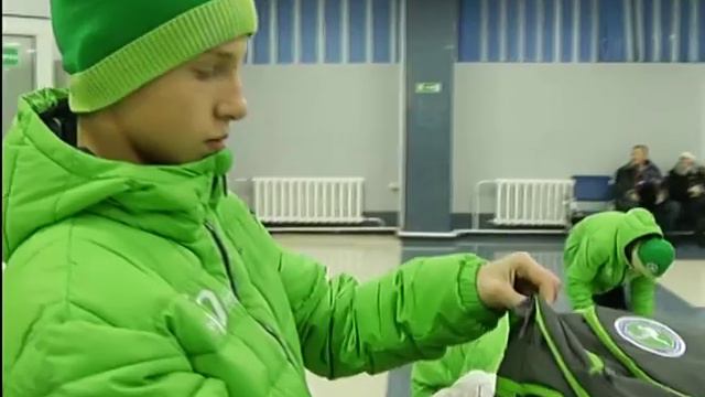 Юные футболисты канского детдома посетили базу английского "Арсенала" смотреть онлайн