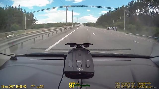 ГИБДД на М4 с каким то "спичечным коробком" смотреть онлайн